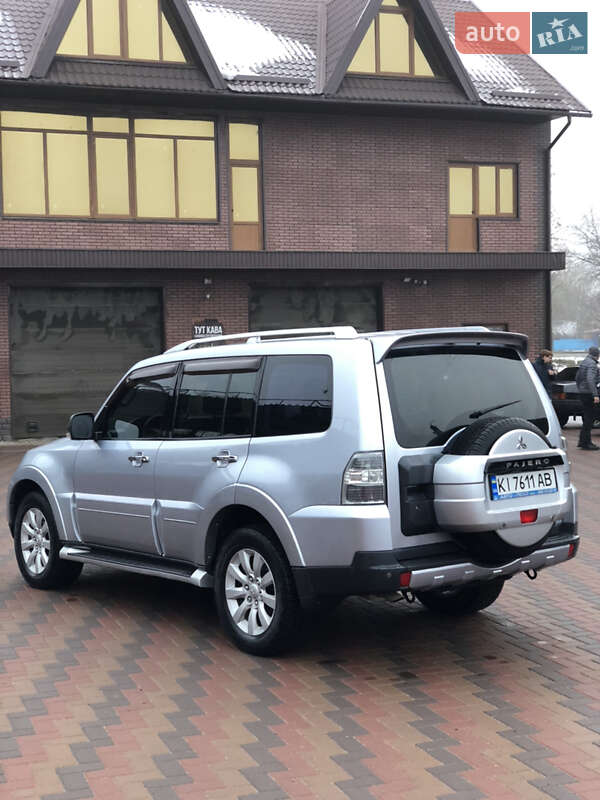 Внедорожник / Кроссовер Mitsubishi Pajero 2007 в Козельце