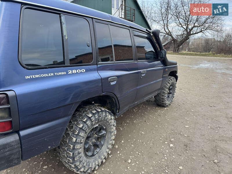 Внедорожник / Кроссовер Mitsubishi Pajero 1997 в Черновцах