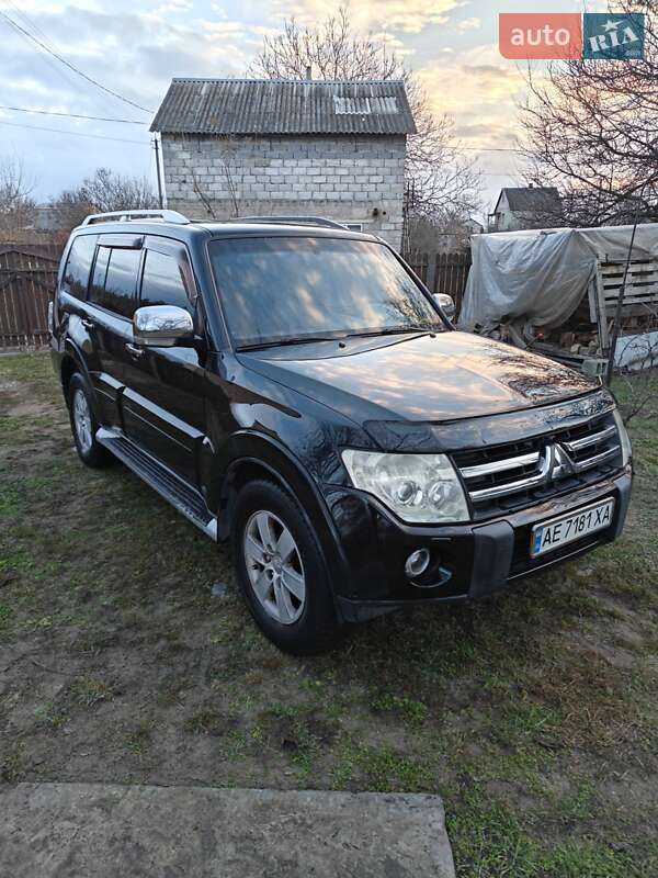 Внедорожник / Кроссовер Mitsubishi Pajero 2008 в Днепре