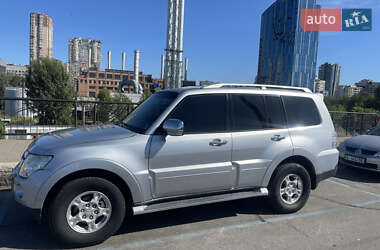 Внедорожник / Кроссовер Mitsubishi Pajero 2008 в Киеве