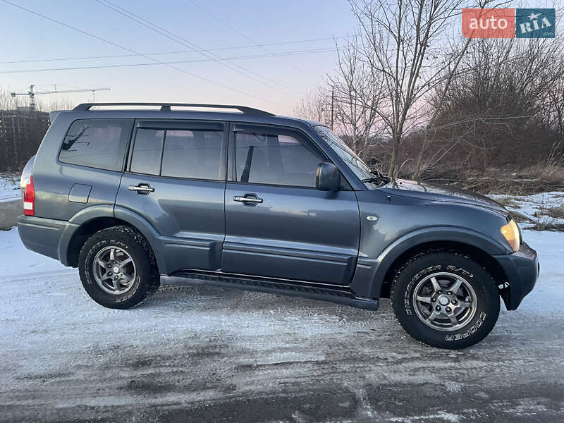 Внедорожник / Кроссовер Mitsubishi Pajero 2006 в Львове