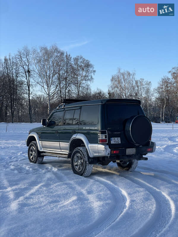 Позашляховик / Кросовер Mitsubishi Pajero 1997 в Тростянці