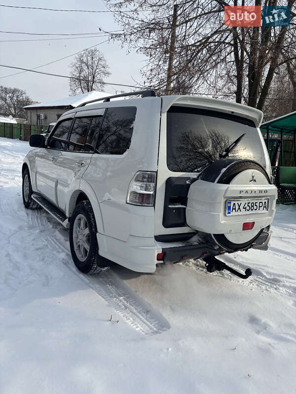 Внедорожник / Кроссовер Mitsubishi Pajero 2007 в Краснограде