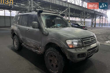 Позашляховик / Кросовер Mitsubishi Pajero 2002 в Харкові