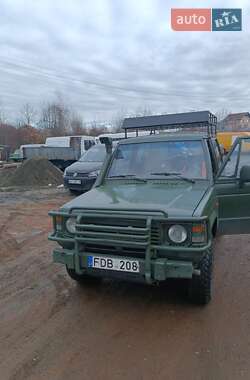 Внедорожник / Кроссовер Mitsubishi Pajero 1988 в Хусте