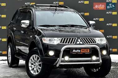 Позашляховик / Кросовер Mitsubishi Pajero 2012 в Харкові
