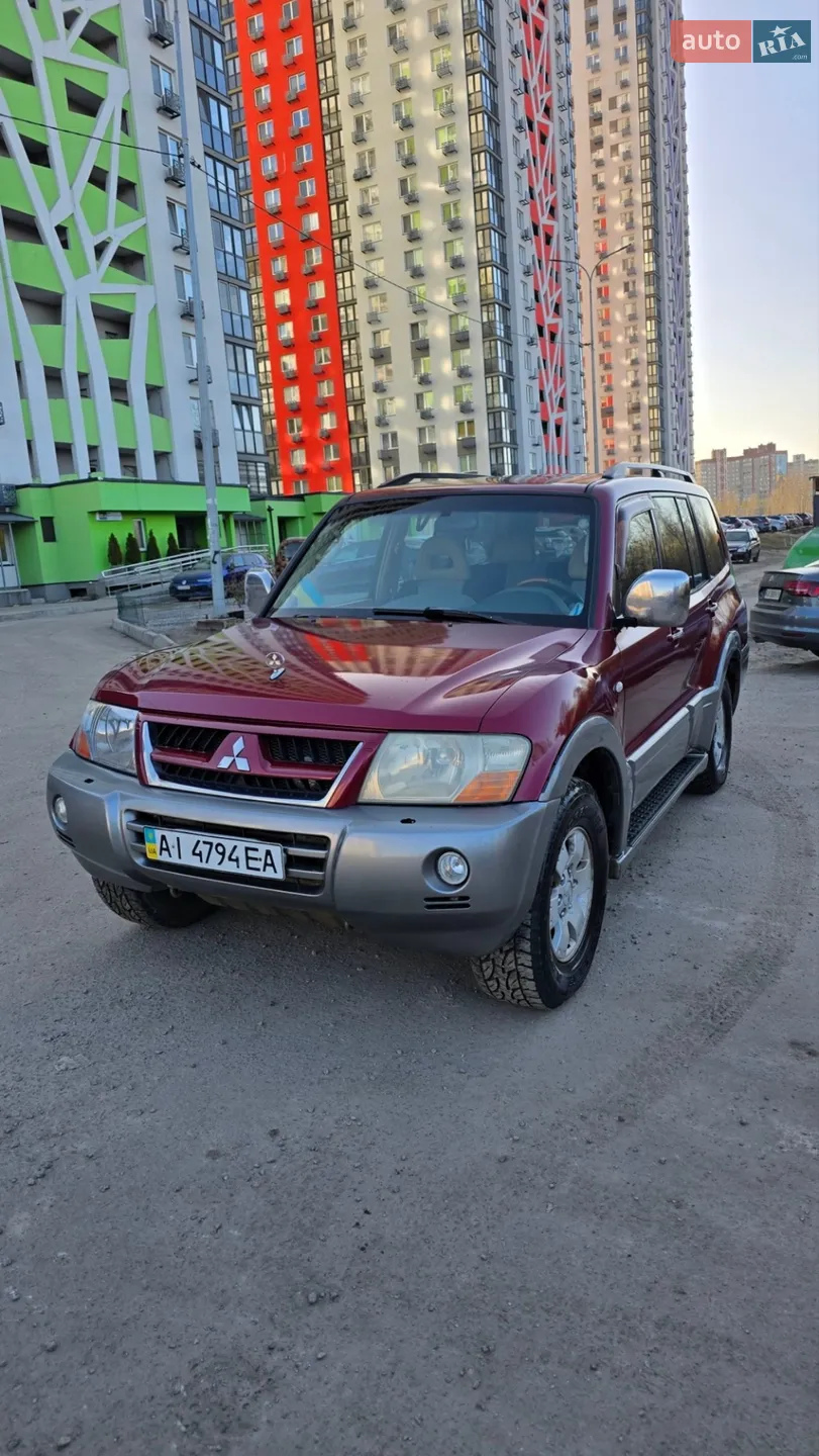 Mitsubishi Pajero 2004