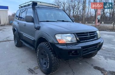 Внедорожник / Кроссовер Mitsubishi Pajero 2002 в Харькове