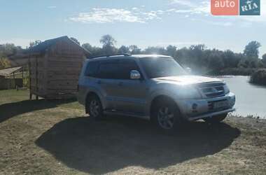 Внедорожник / Кроссовер Mitsubishi Pajero 2006 в Лохвице
