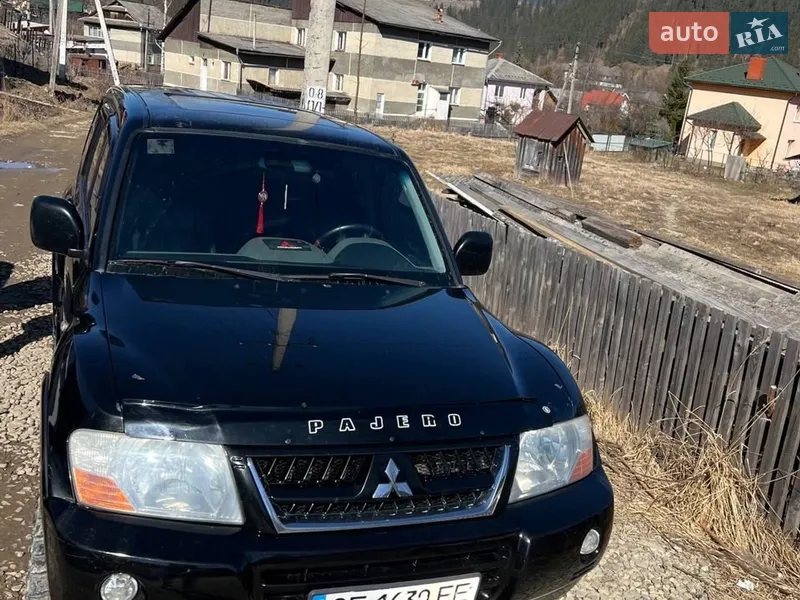 Mitsubishi Pajero 2003