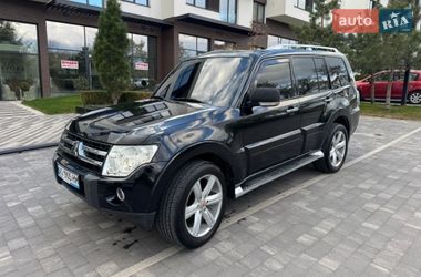 Позашляховик / Кросовер Mitsubishi Pajero 2008 в Ужгороді