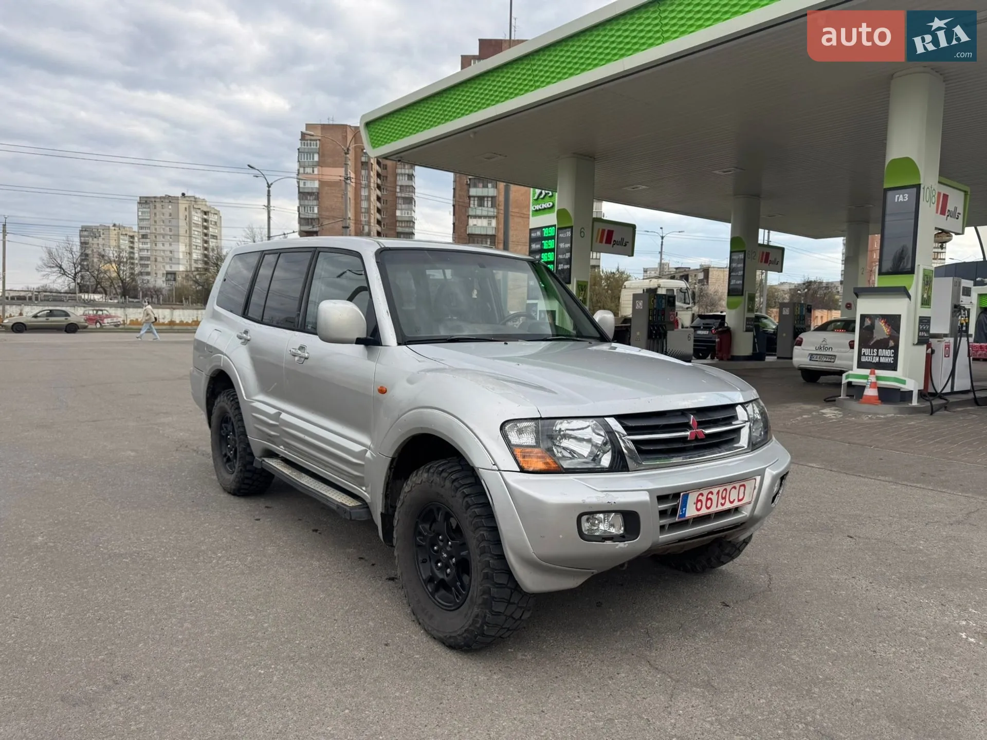 Mitsubishi Pajero 2002