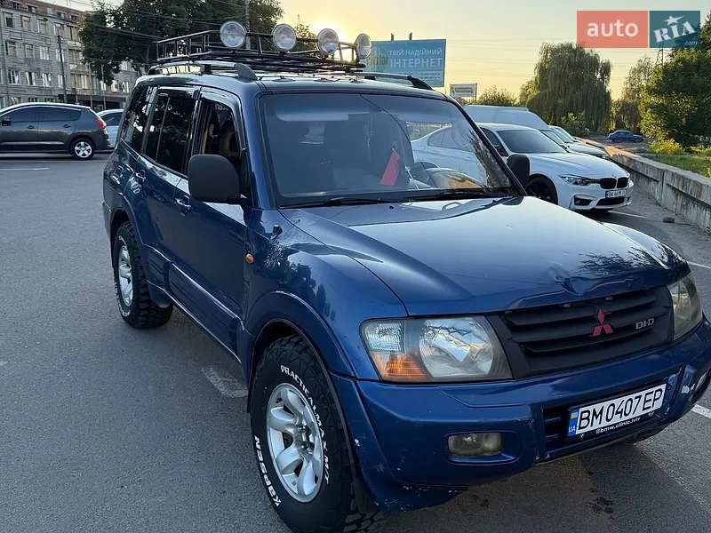 Mitsubishi Pajero 2001