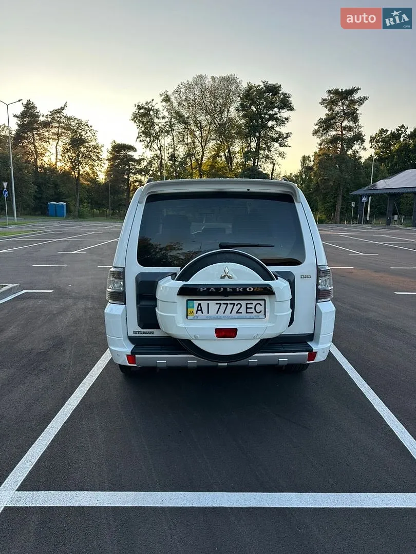 2013 Mitsubishi Pajero - мініатюра 5