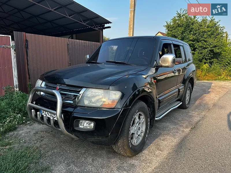 Mitsubishi Pajero 2002