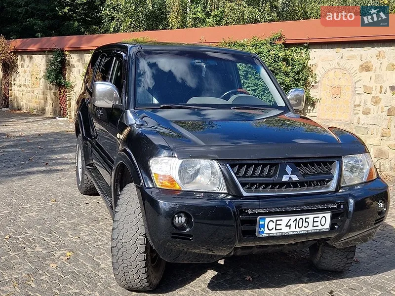Mitsubishi Pajero 2003