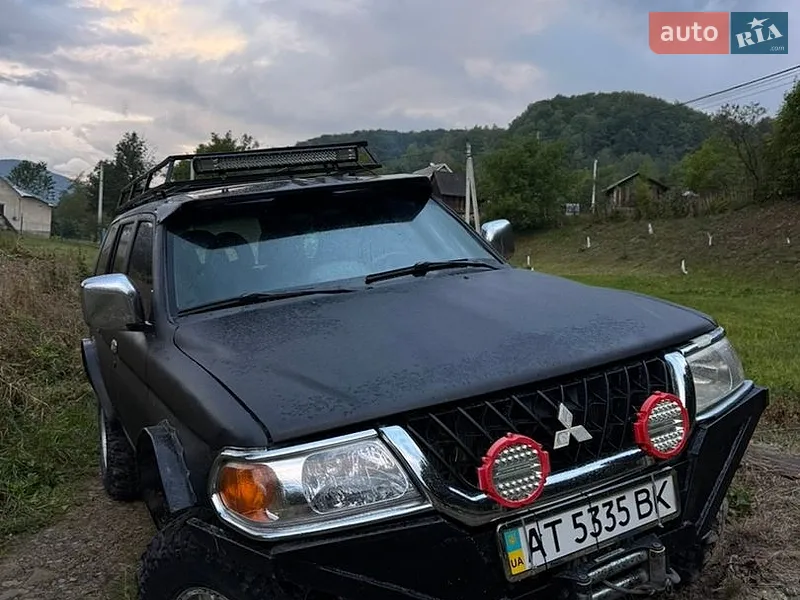 Mitsubishi Pajero 2002