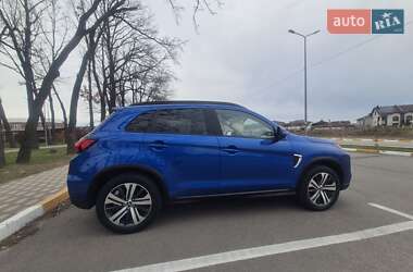 Позашляховик / Кросовер Mitsubishi RVR 2020 в 