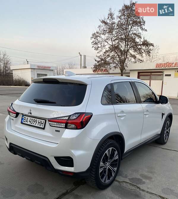 Внедорожник / Кроссовер Mitsubishi RVR 2021 в Александрие