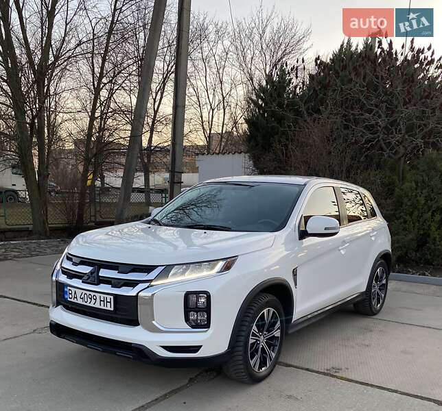 Внедорожник / Кроссовер Mitsubishi RVR 2021 в Александрие