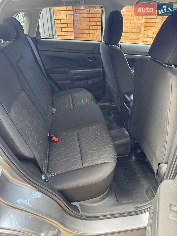 Внедорожник / Кроссовер Mitsubishi RVR 2024 в Львове фото 23 Внедорожник / Кроссовер Mitsubishi RVR 2024 в Львове