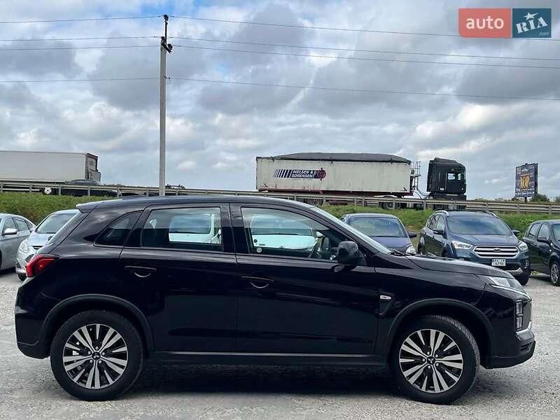 Внедорожник / Кроссовер Mitsubishi RVR 2021 в Львове