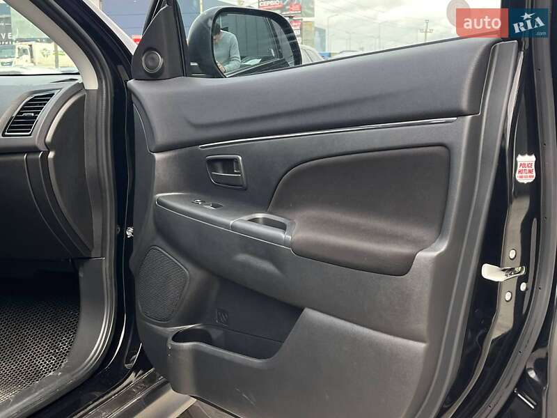 Внедорожник / Кроссовер Mitsubishi RVR 2021 в Львове