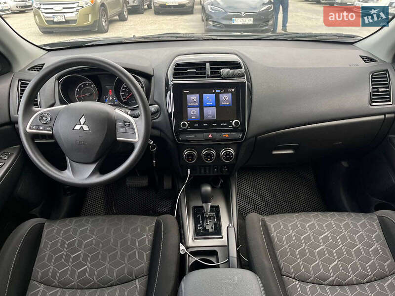 Внедорожник / Кроссовер Mitsubishi RVR 2021 в Львове