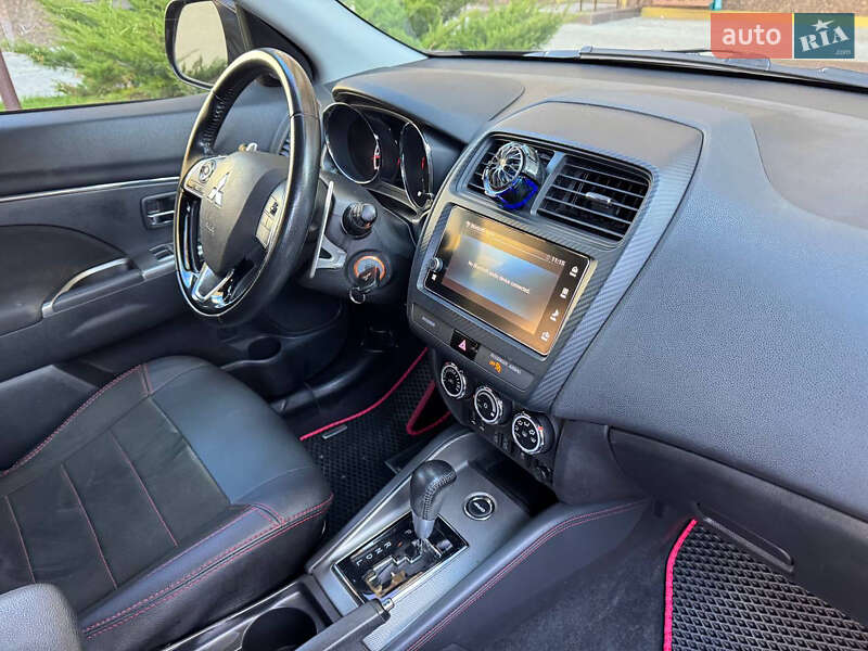 Внедорожник / Кроссовер Mitsubishi RVR 2017 в Одессе