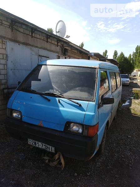 Mitsubishi Safari