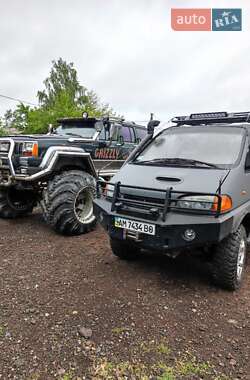 Минивэн Mitsubishi Space Gear 1995 в Житомире