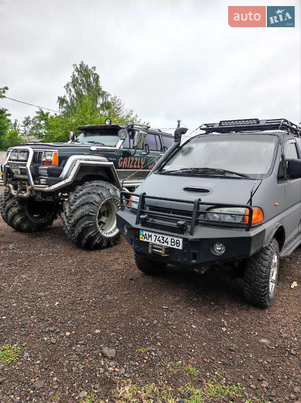 Минивэн Mitsubishi Space Gear 1995 в Житомире