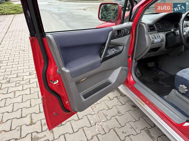 Минивэн Mitsubishi Space Runner 2000 в Хмельницком