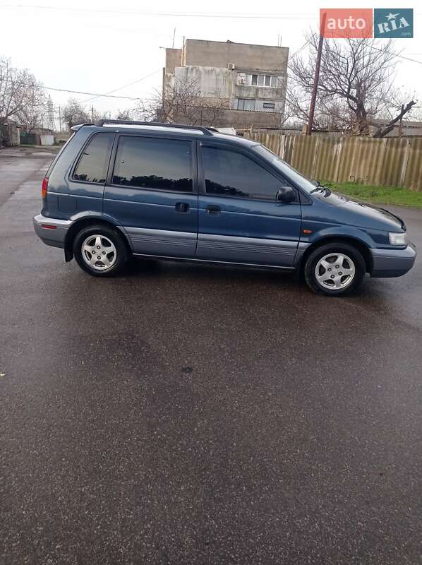 Минивэн Mitsubishi Space Runner 1993 в Белгороде-Днестровском