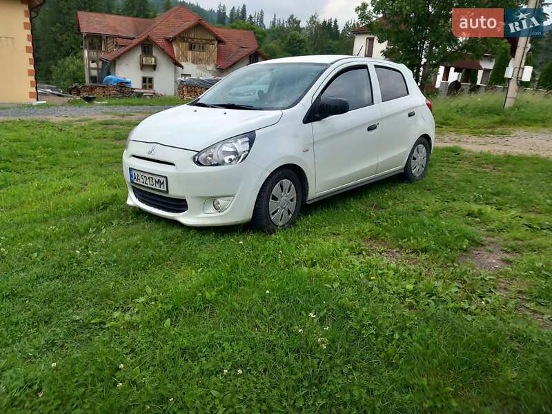 Mitsubishi Space Star 2015