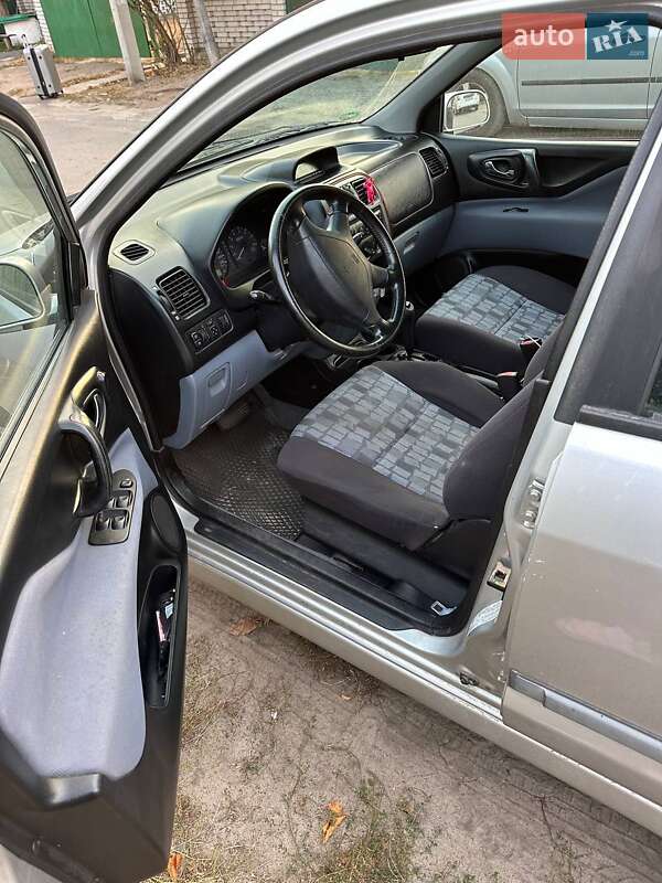 Минивэн Mitsubishi Space Star 2001 в Киеве