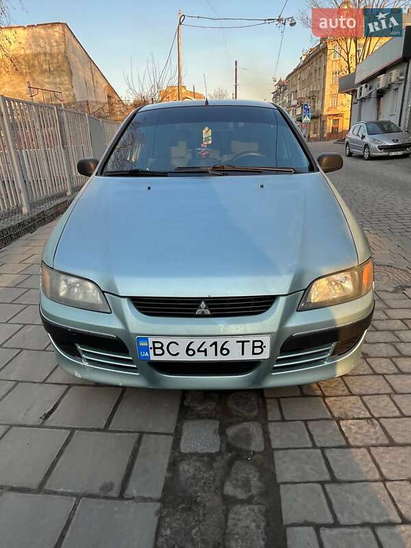Минивэн Mitsubishi Space Star 2004 в 