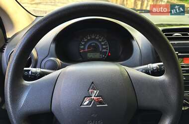 Хетчбек Mitsubishi Space Star 2015 в 