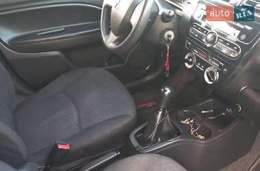 Хэтчбек Mitsubishi Space Star 2014 в 