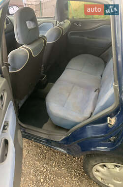 Минивэн Mitsubishi Space Star 2001 в 