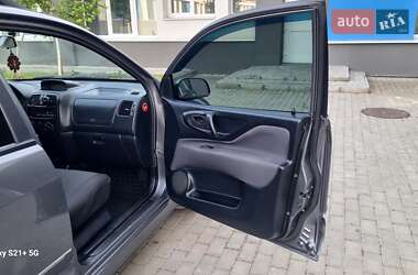 Минивэн Mitsubishi Space Star 2004 в 