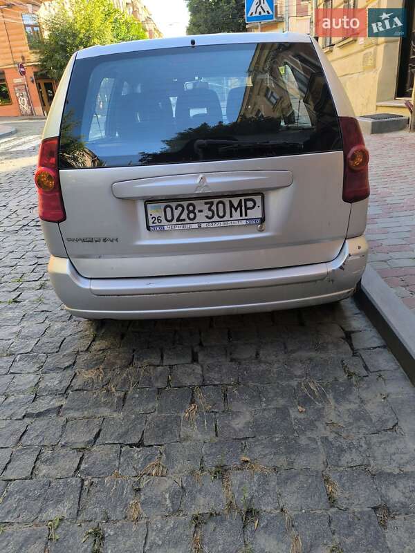 Минивэн Mitsubishi Space Star 2003 в Черновцах