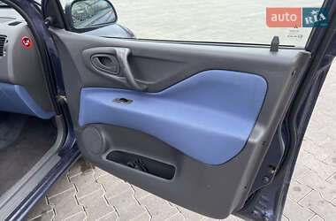 Минивэн Mitsubishi Space Star 2001 в 