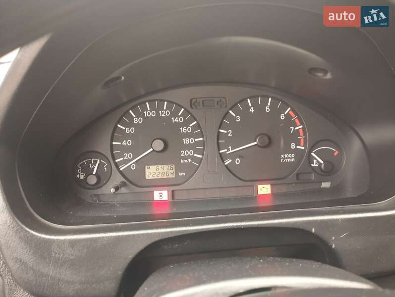 Мінівен Mitsubishi Space Star 2004 в Києві фото 5 Мінівен Mitsubishi Space Star 2004 в Києві