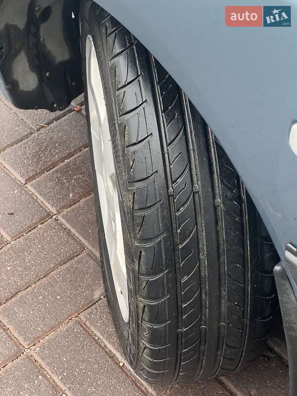 Мінівен Mitsubishi Space Star 2003 в Дніпрі фото 22 Мінівен Mitsubishi Space Star 2003 в Дніпрі