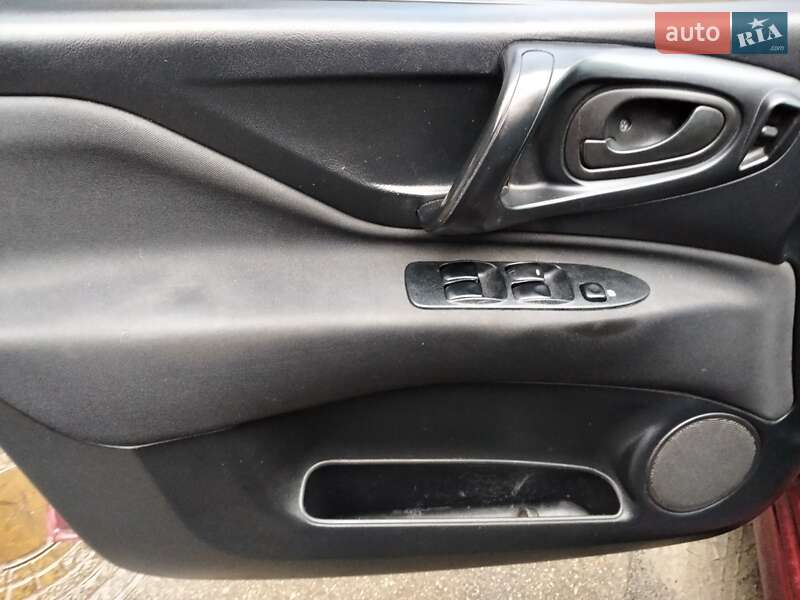 Минивэн Mitsubishi Space Star 2003 в Киеве