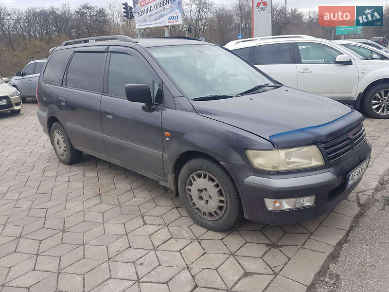 Мінівен Mitsubishi Space Wagon 1999 в Дніпрі