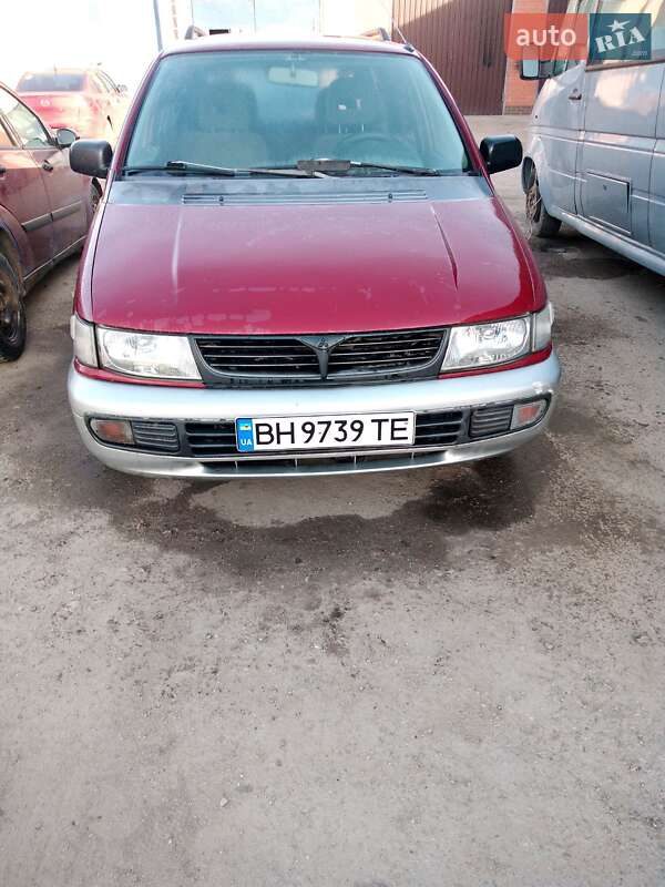 Mitsubishi Space Wagon 1998