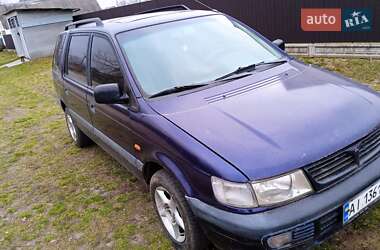 Минивэн Mitsubishi Space Wagon 1996 в 