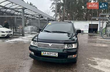 Минивэн Mitsubishi Space Wagon 1998 в 